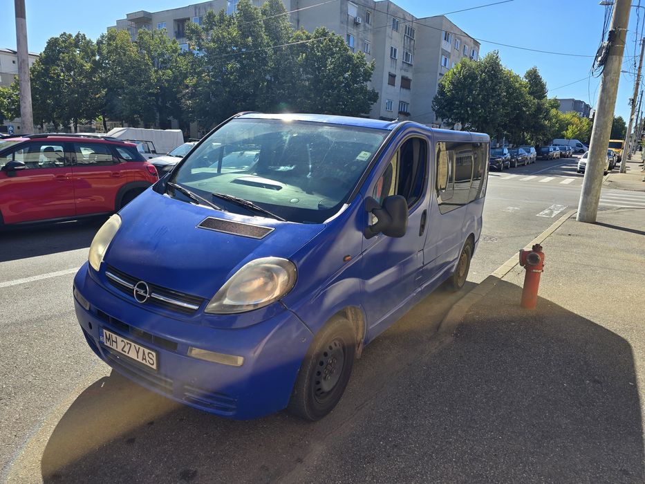 Ople vivaro 1.9 8+1 locuri