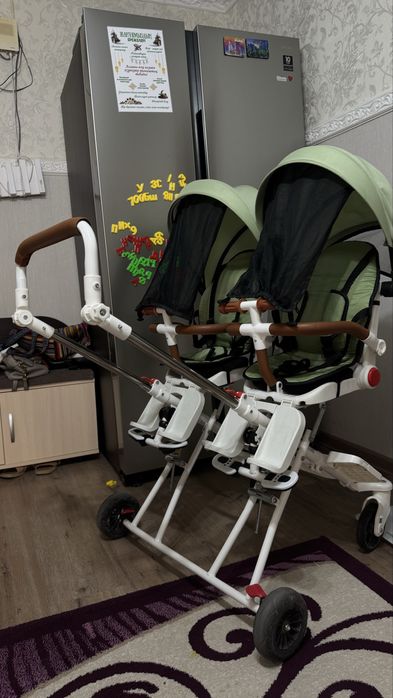 Коляска для двойняшек