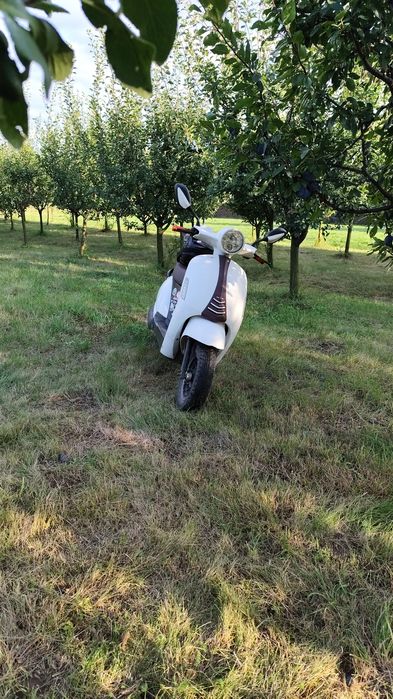 Vând scuter 49cc