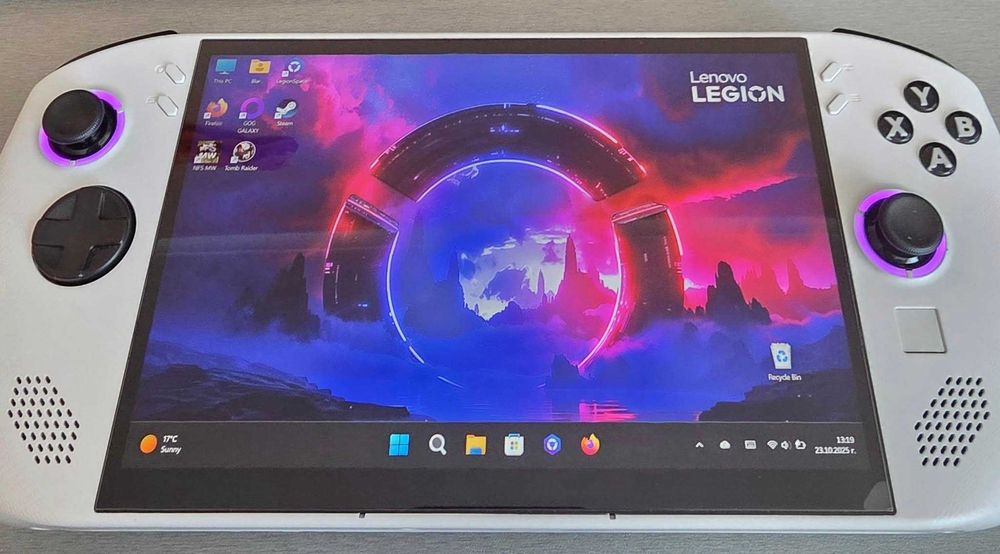 PC конзола Lenovo Legion Go S 8ARP1 Zen 2 Go/512GB/16GB RAM