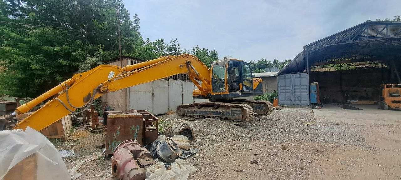 Hyundai 220 экскаватор ожиданиега сотилади
