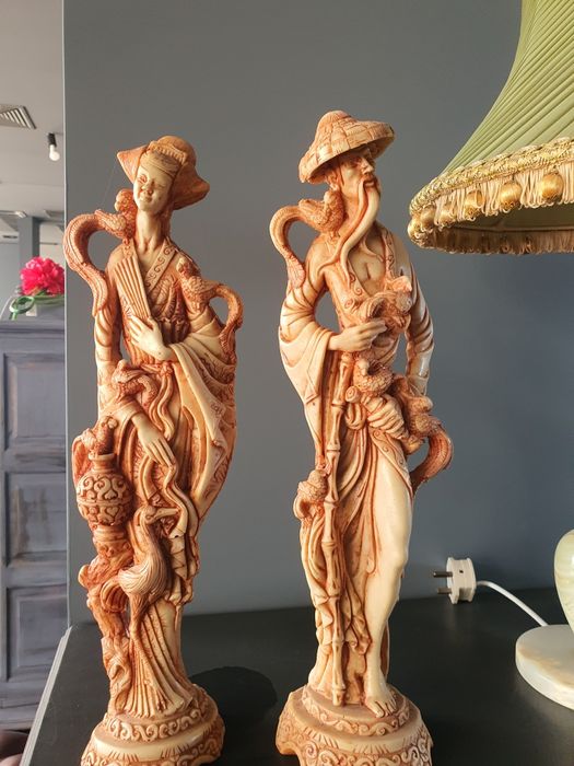 Лот от 2 статуетки в Отлично състояние !