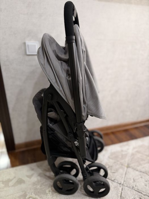 Детская прогулочная коляска Joie Mirus Ember