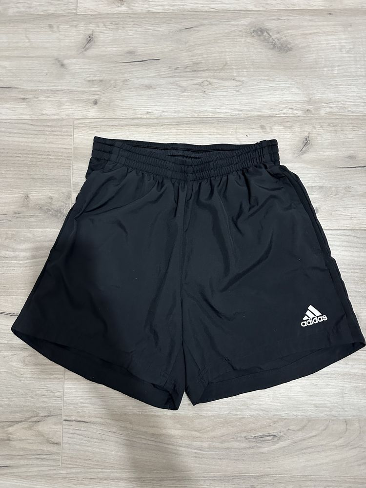 Pantaloni scurti Adidas