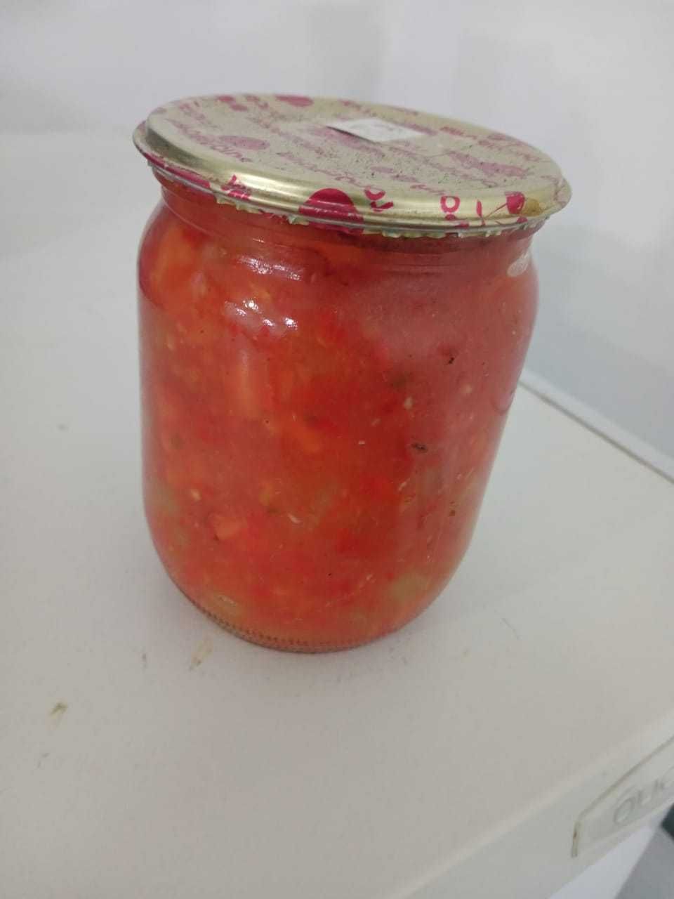 Маринованные помидоры, томатный сок, салаты всех видов
