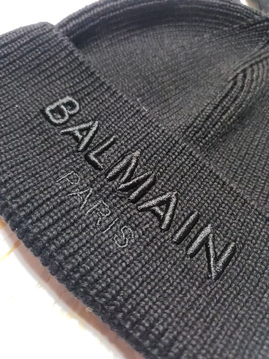 Зимни шапки намалени