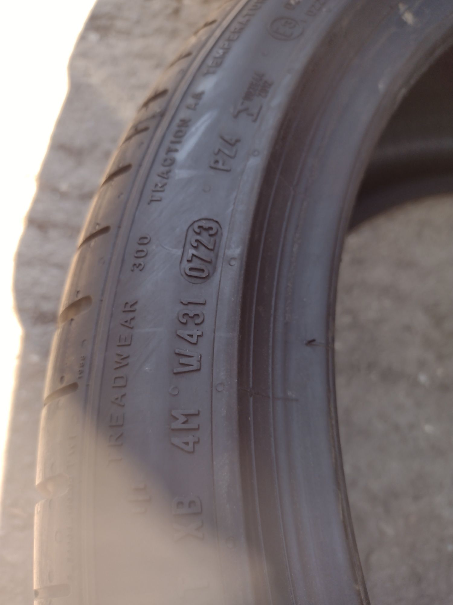 Почти нови 2бр.235/40/18 Pirelli PZ4 dot0723
