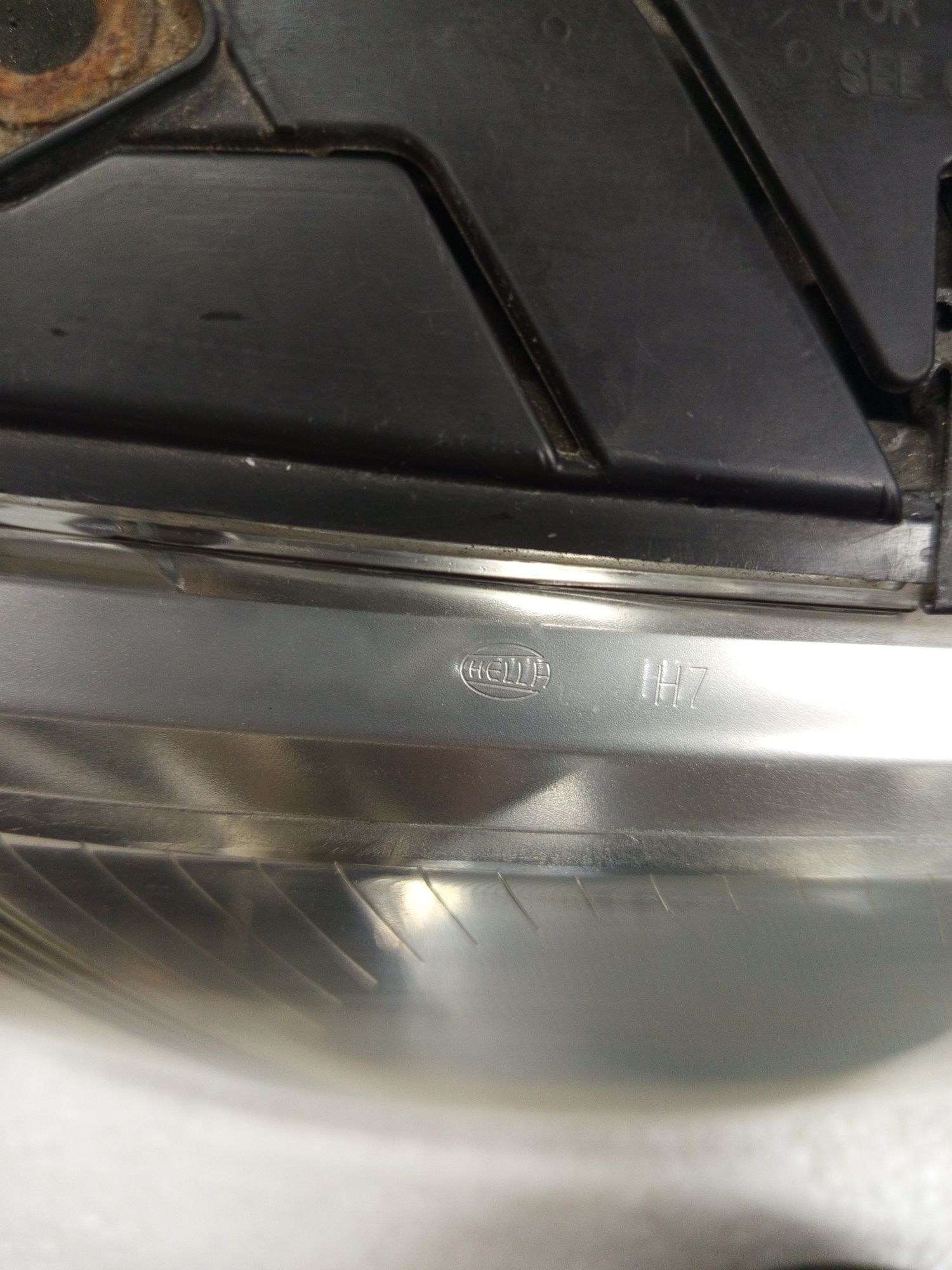 Фарове Hella VW Passat 5.5
