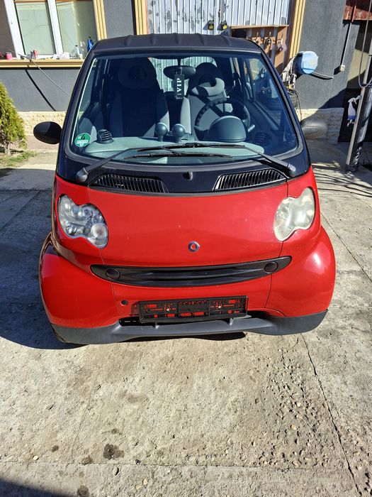 Vând SMART FORTWO , motor 700 cc  , benzina , an 2005