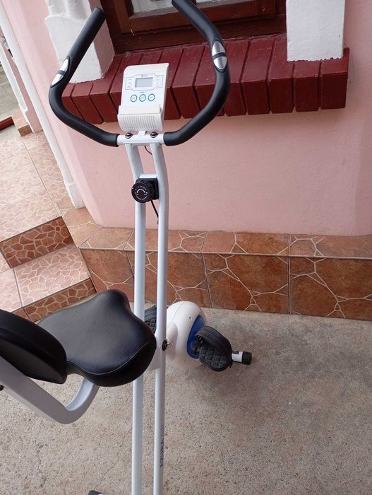 Bicicleta de exercitii la domiciliu - "Azura Air home cycle trainer"