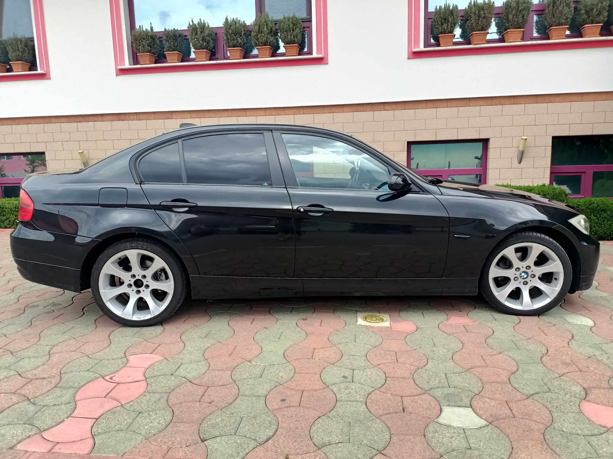 Vând BMW 320 Diesel de 163 de cai din 2006