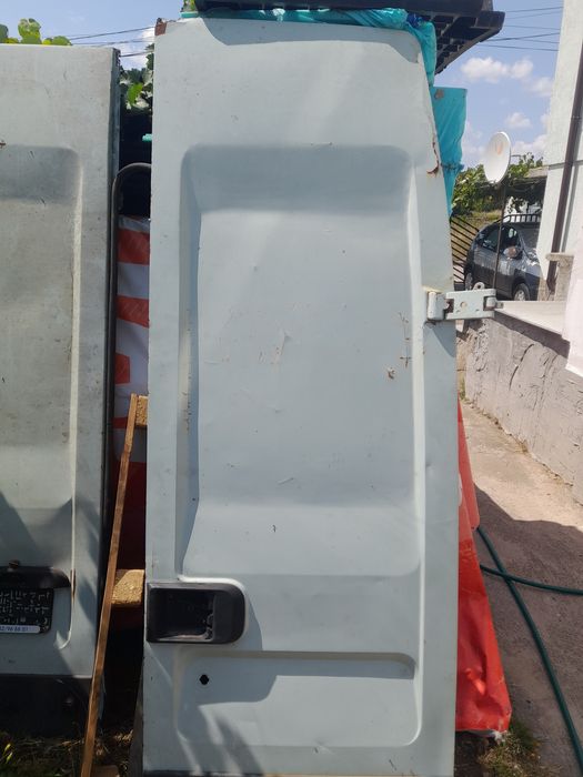 Врати за Iveco Daily дългата база