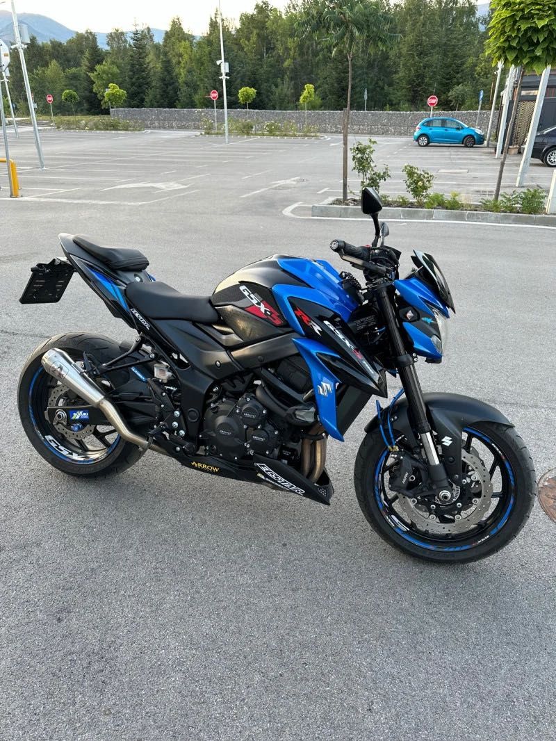 Мотоциклет Suzuki GSX-S750