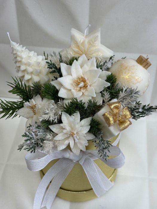 Коледни аранжировки с ароматни соеви свещи