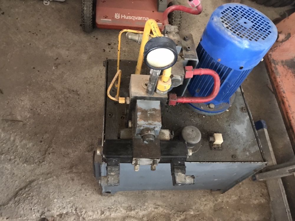 Pompa hidraulica / Centralina hidraulica Schimb compresor, pavaj