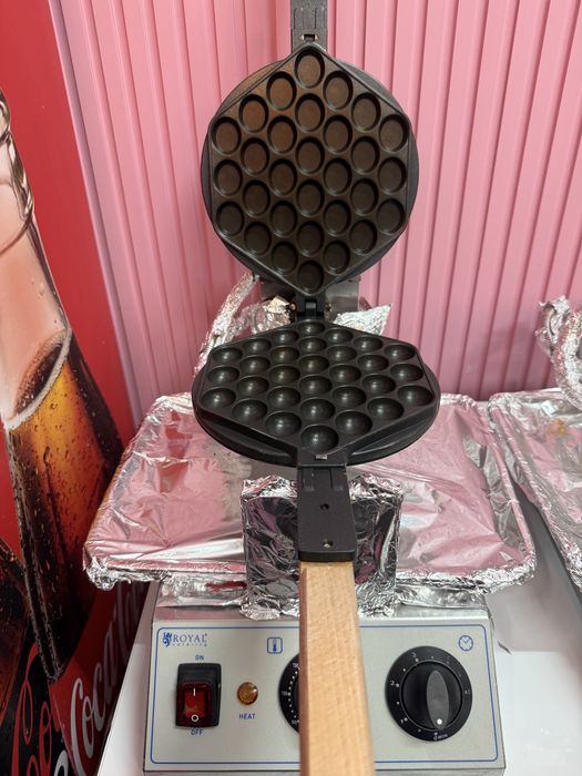 Vand 2 aparate profesionale pentru bubble waffle