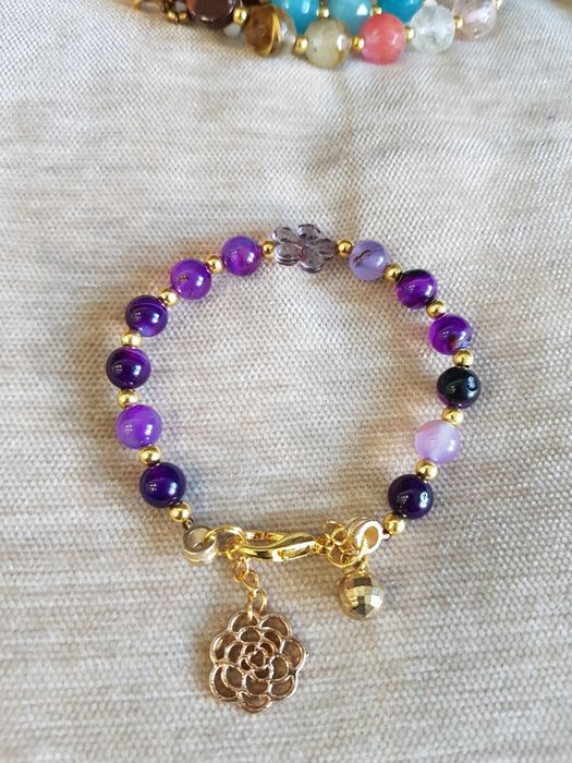 Колиета и Гривни с Естествени Камъни от 25 лв-50 лв