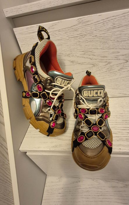 Оригинални изключително запазени маратонки Gucci