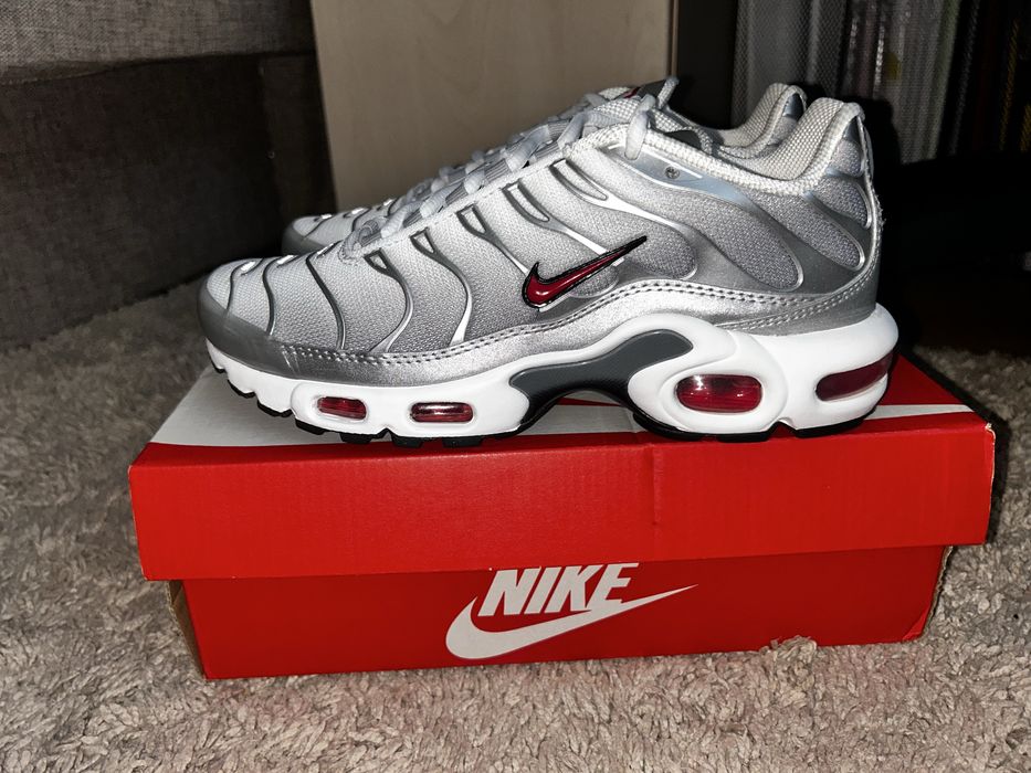 Nike tn air max plus|Silver red|37,5