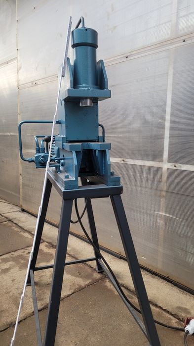 presa hidraulica rapida berbec cilindru stanta ciocan forja hidraulic