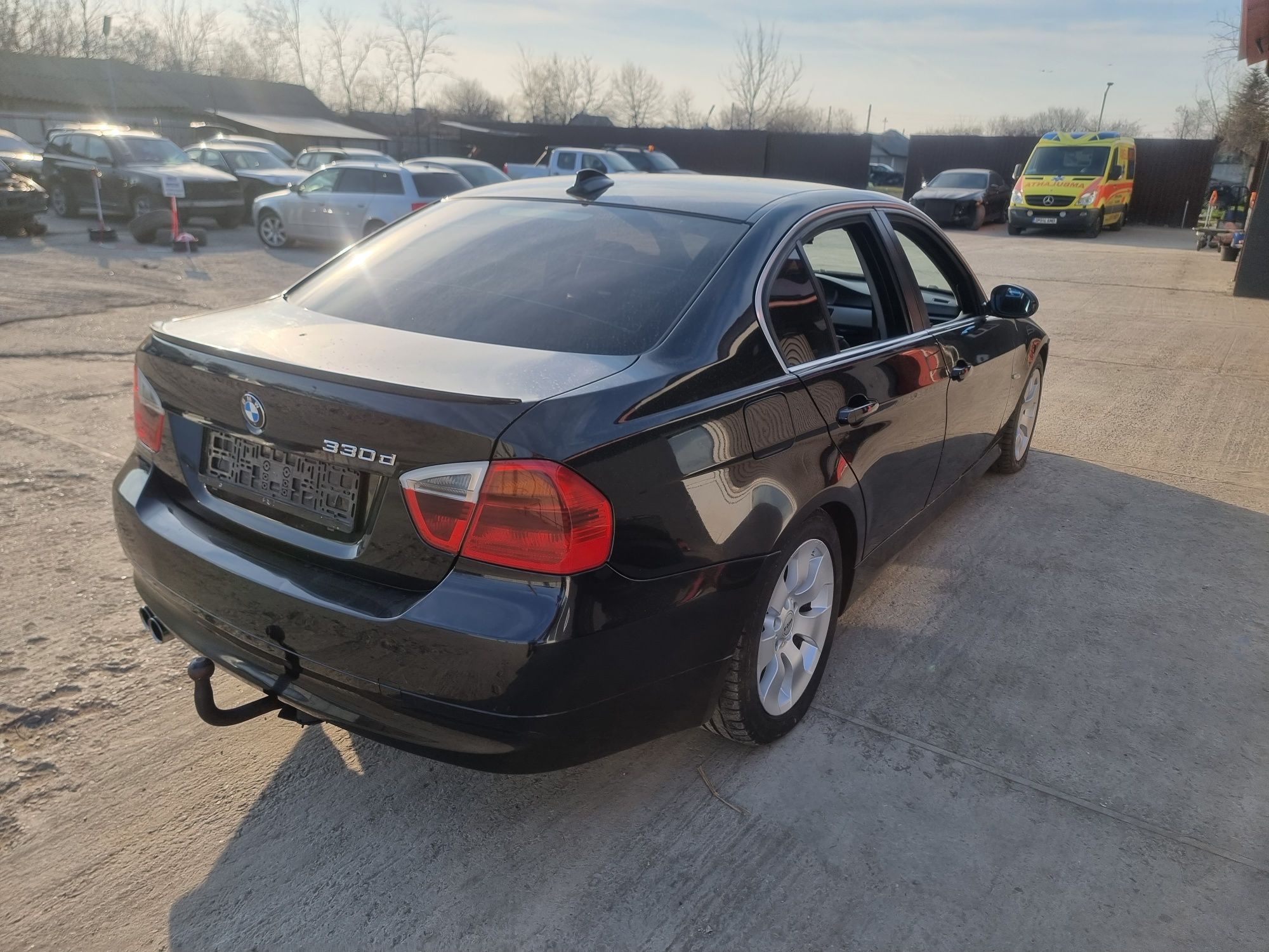 Piese bmw e90 330d manual  235cp volan stanga