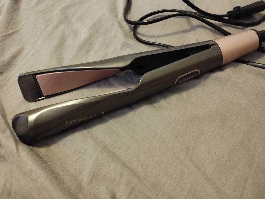 Donez placa de îndreptat parul