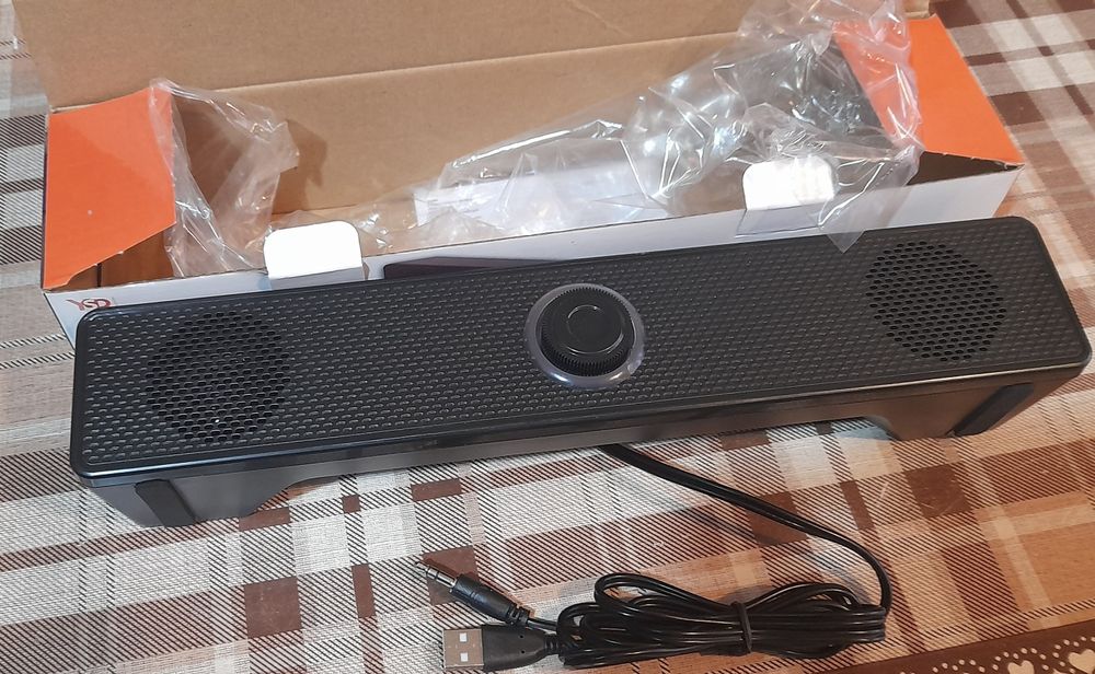 Vând urgent boxă pentru laptop sau tv