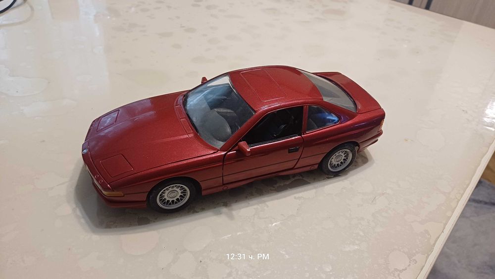 BMW 850 1:18,   БМВ умален метален модел в 1:18