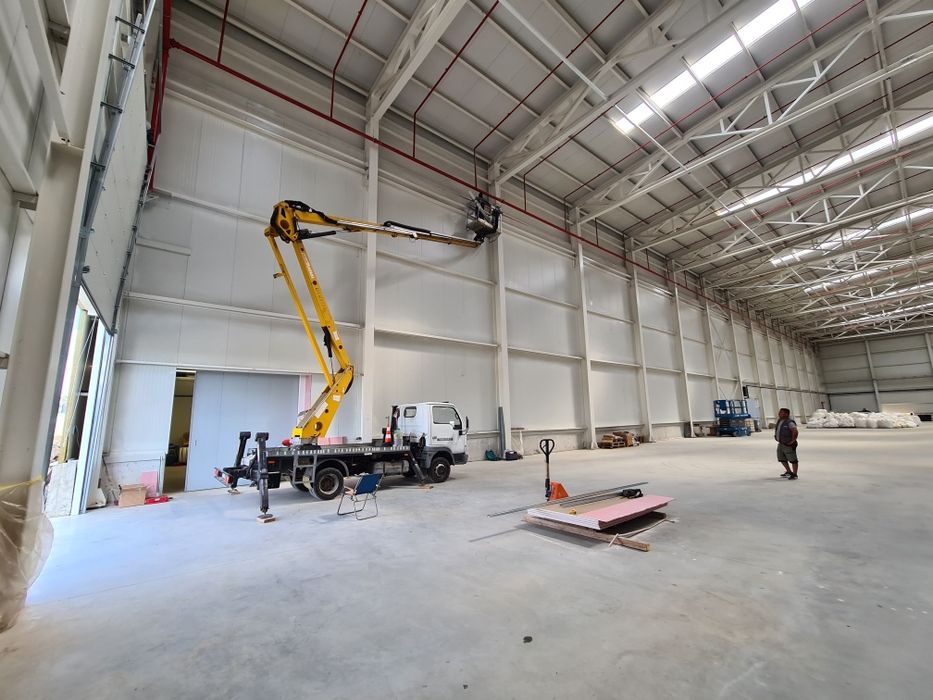 Услуги автовишка вишка самосвал с кран,топлоизолация,рязане на дървета