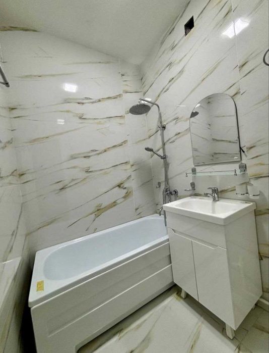 Продаётся 2ух комнатная на втором этаже Юнусабад 6 квартал