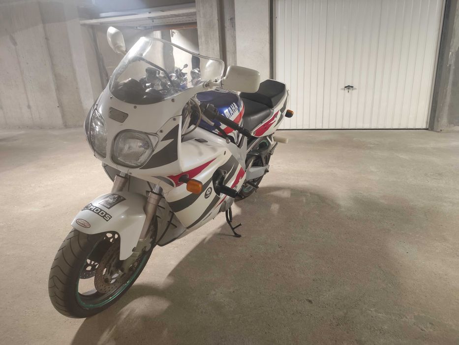 Yamaha FZR600R 1994