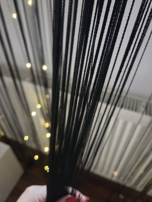 Perdea franjuri negre