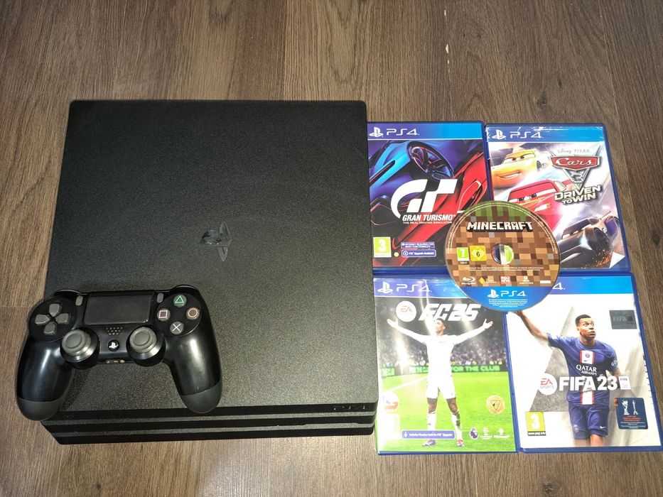 PlayStation 4/PS4 PRO FC25/Minecraft/Grand Turismo 7