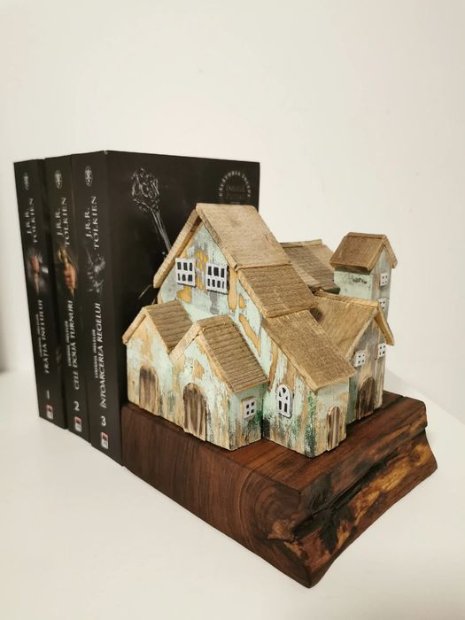 Book Holder Tiny Village – suport de carte din lemn