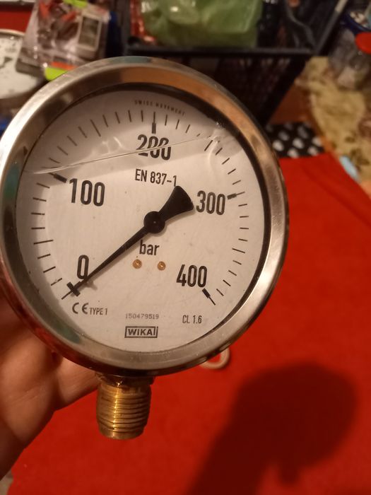 Manometru cu glicerina 150 , 160 și 250 bari