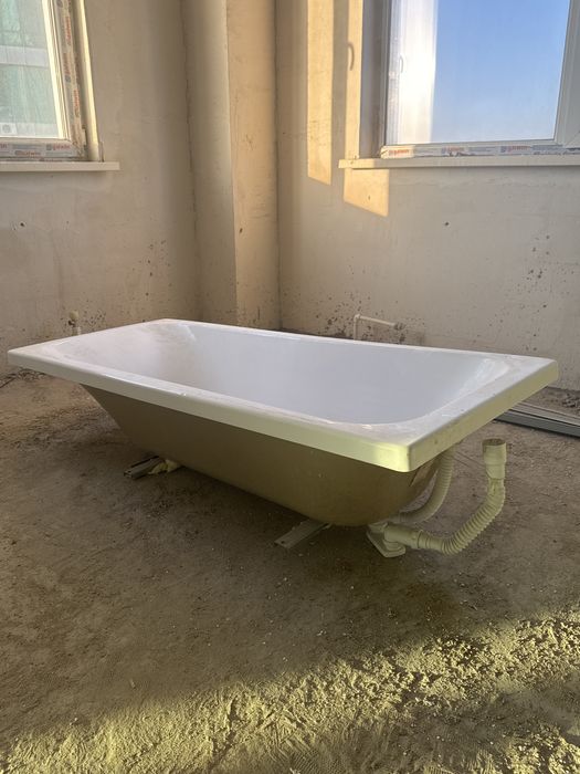 Ванна акриловая.