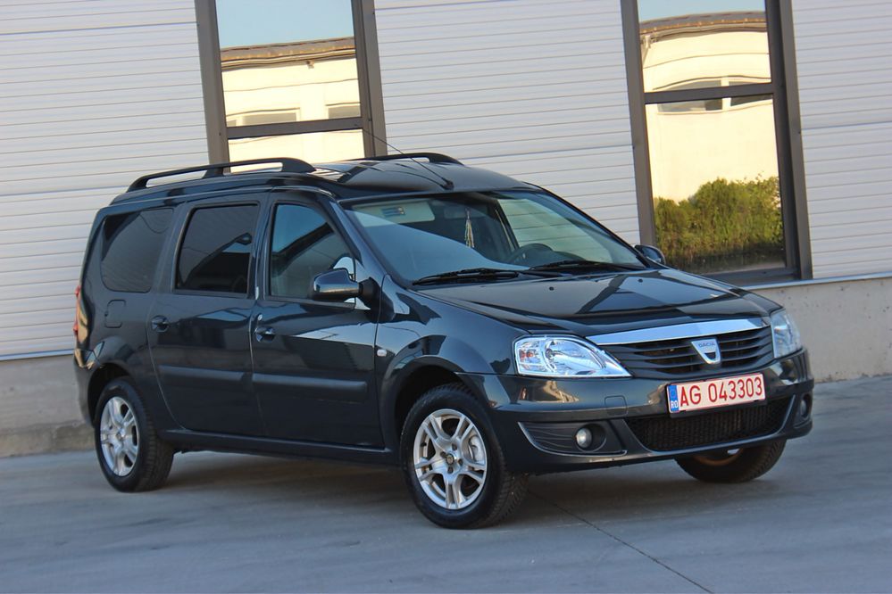 Vând Dacia Logan mcv Facelift