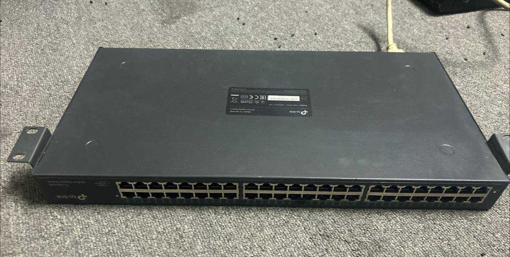 Коммутатор TP-LINK TL-SG1048