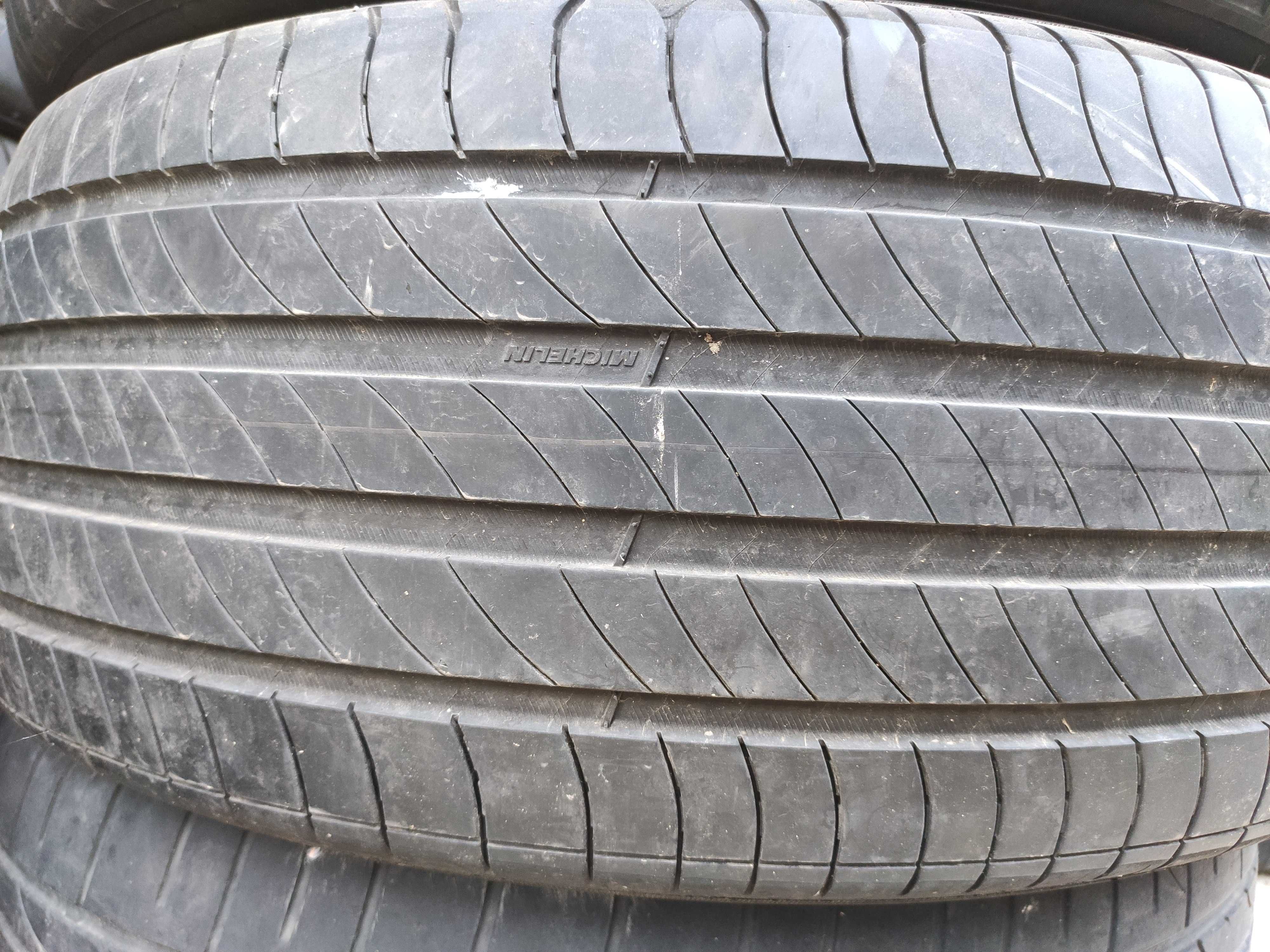 2бр Летни гуми 225 50 18 - Michelin