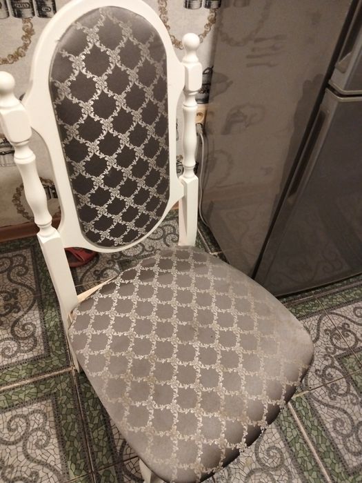 Срочно продам 4 стула