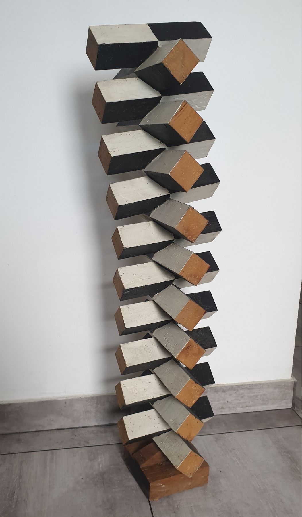 Lucrare de arta, structura lemn blocuri Dan Aurel. PERPETUUM 90cm/20/2