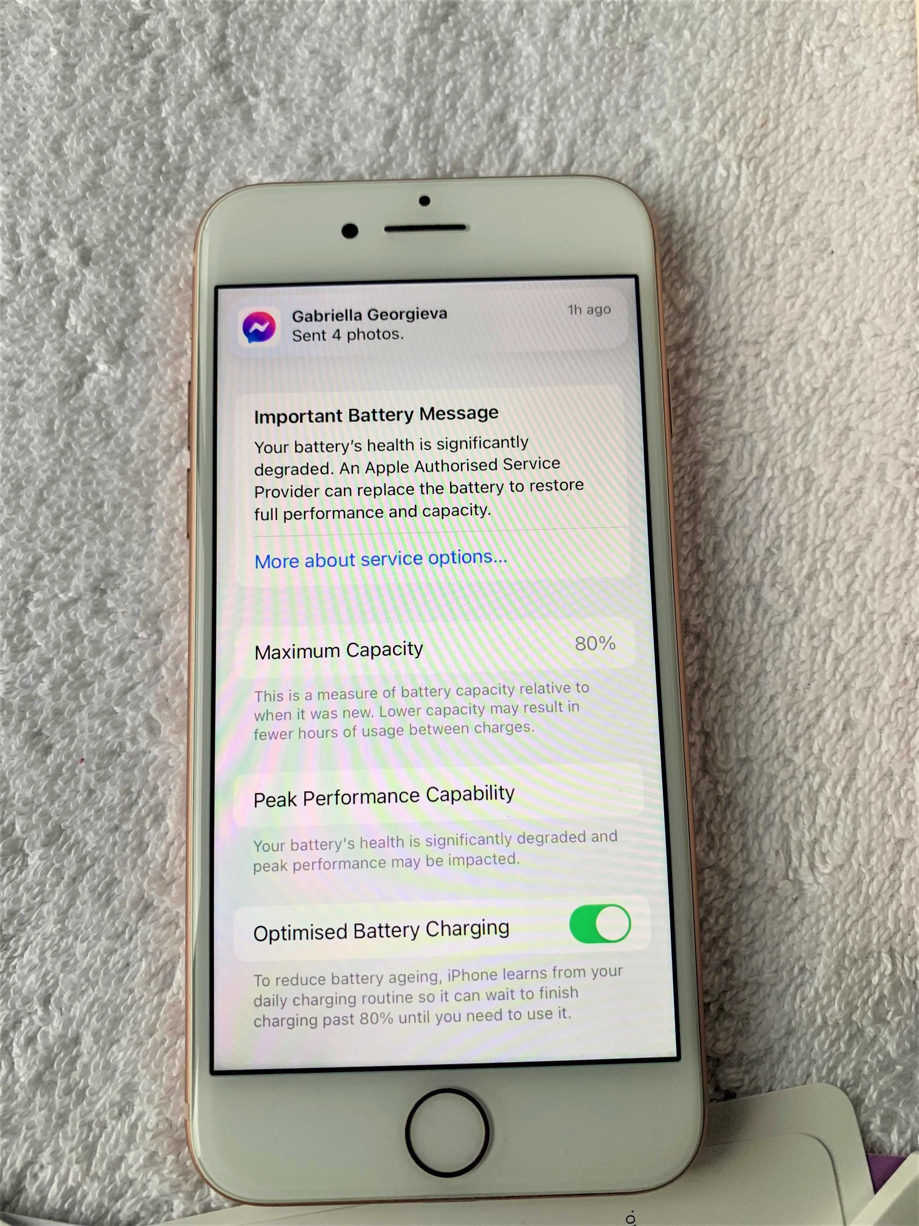 IPhone 8  64 Gb без драскотина