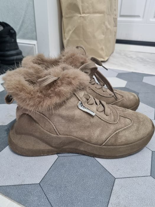 Кроссовки жен зимние 10 000