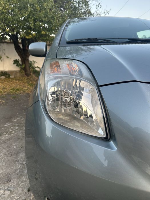 Toyota Yaris 1.4D Автомат + CarPlay + 2 комплекта гуми