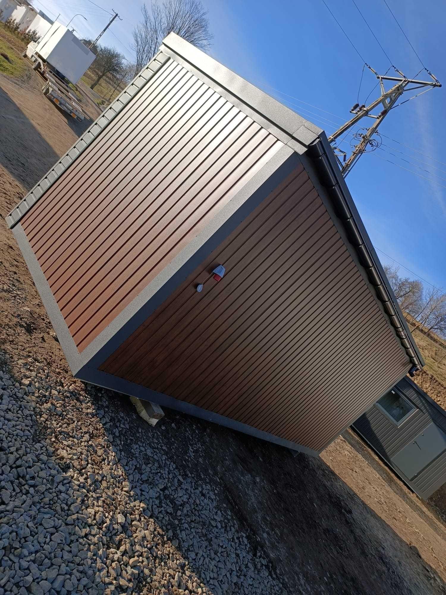 Un container care poate fi folosit ca birou mobine sau cameră socială.