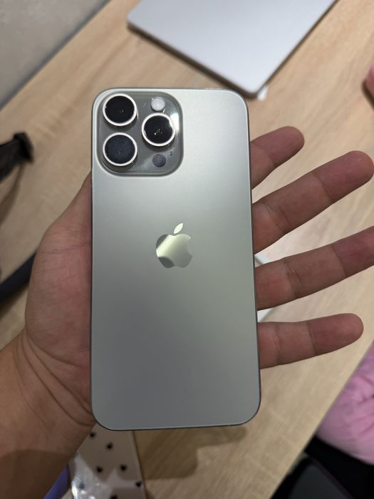 I phone 15 pro max 256 GB