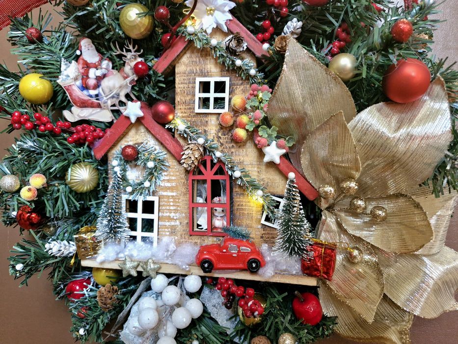 Ръчно изработен коледен венец