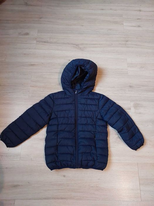 Продам куртку на мальчика