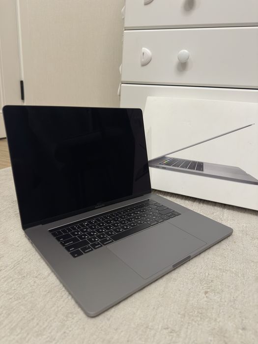 Macbook pro 15 Touch bar