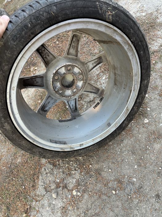 Vând Jante 225/40/R18 cu anvelope vara noi